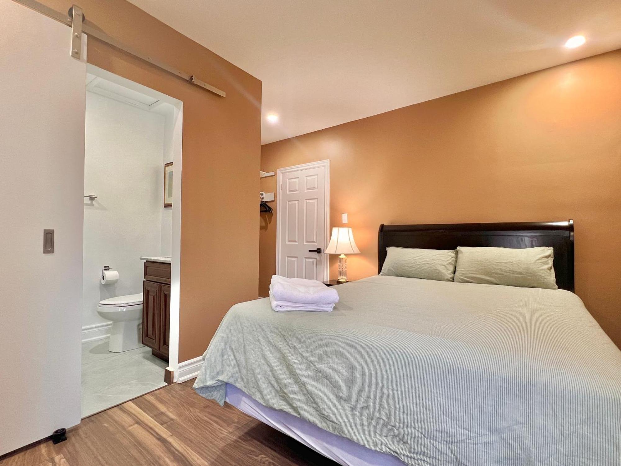 Upgraded Rooms With Bath 7-Min To Subway Near Downsview Rogers Stadium تورونتو المظهر الخارجي الصورة