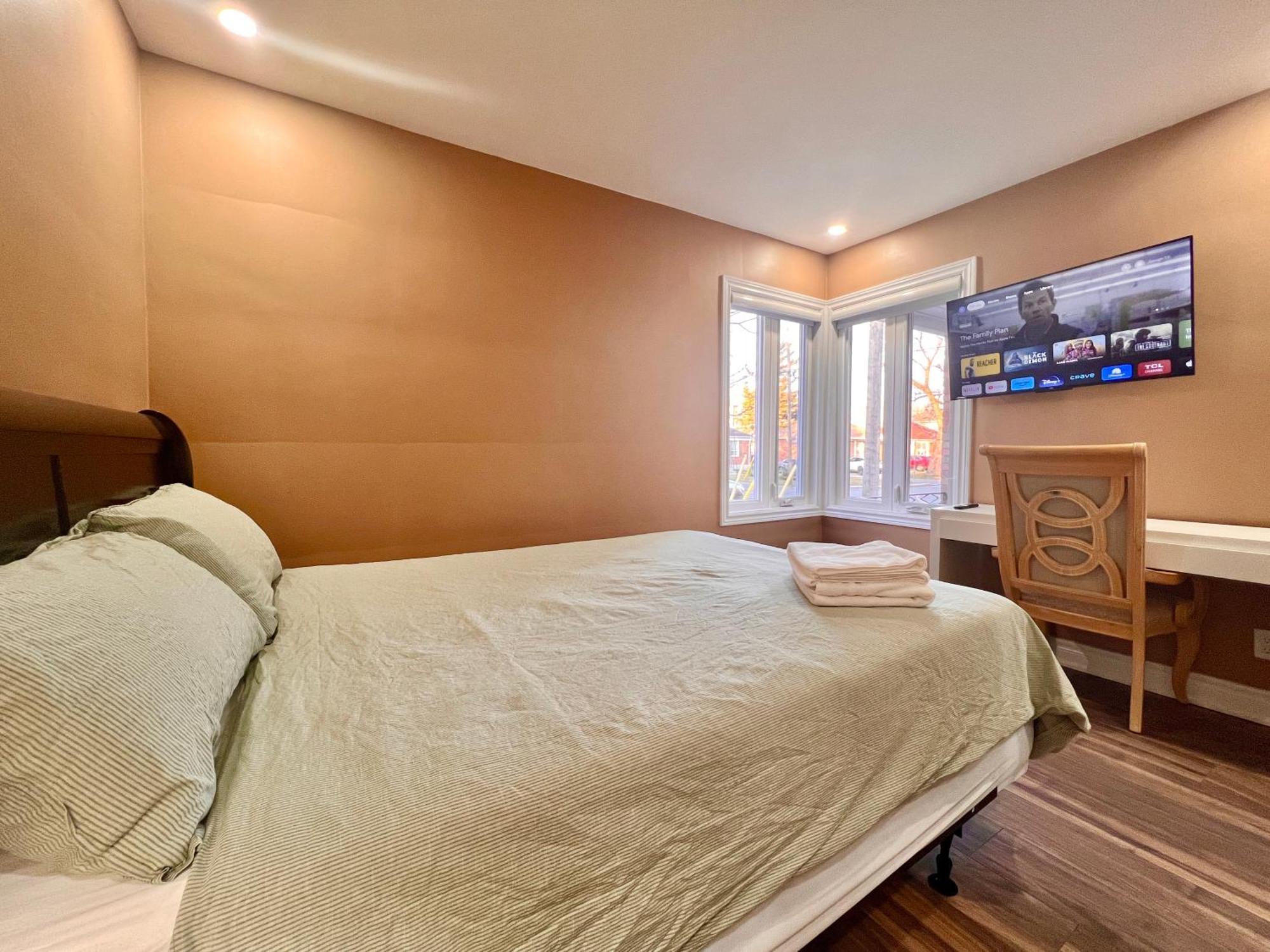 Upgraded Rooms With Bath 7-Min To Subway Near Downsview Rogers Stadium تورونتو المظهر الخارجي الصورة